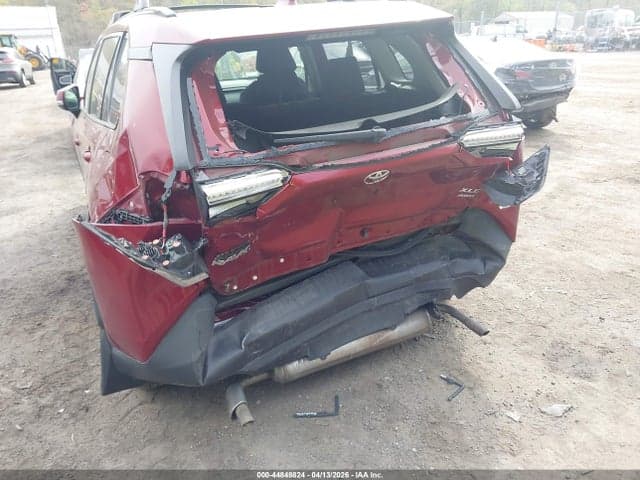 2020 TOYOTA RAV4 XLE 6