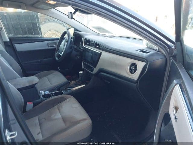 2019 TOYOTA COROLLA LE 5