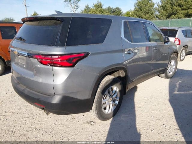 2023 CHEVROLET TRAVERSE FWD LS 4