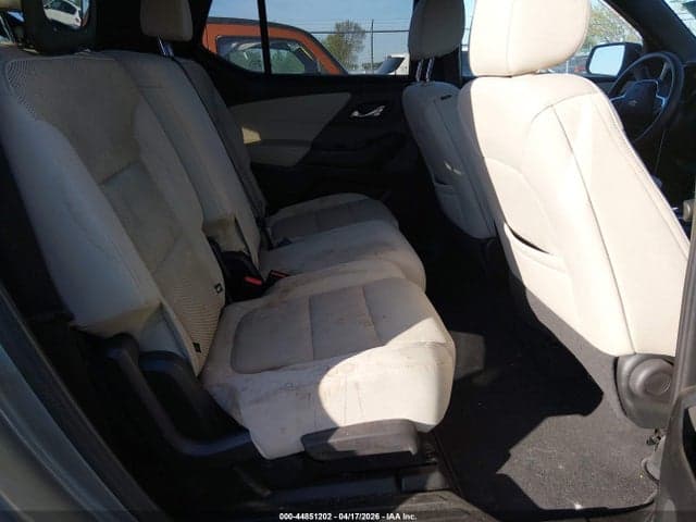 2023 CHEVROLET TRAVERSE FWD LS 8
