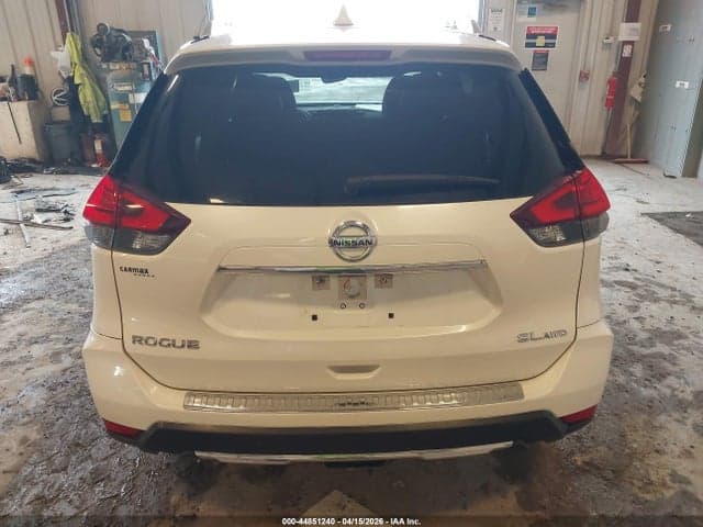2017 NISSAN ROGUE SL 16
