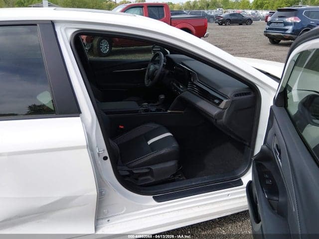2025 TOYOTA CAMRY SE 5