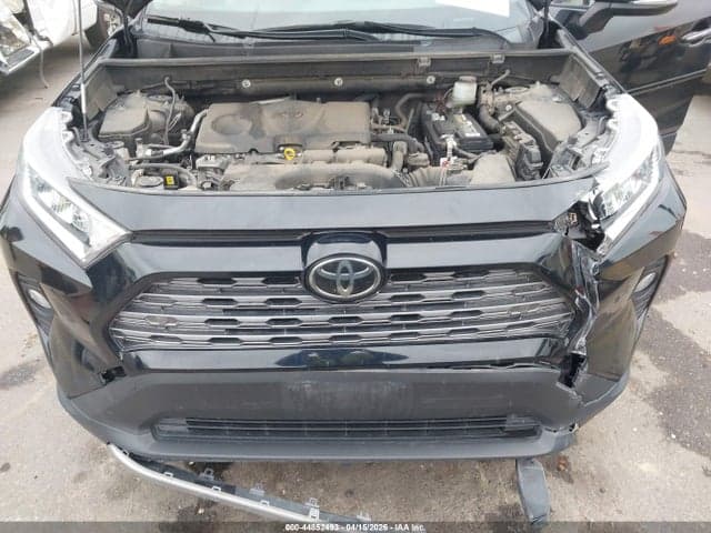 2019 TOYOTA RAV4 LIMITED 10