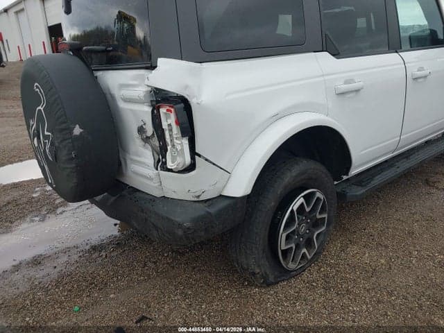 2023 FORD BRONCO OUTER BANKS 6