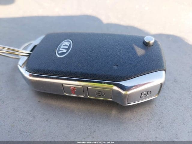 2021 KIA SELTOS S 11
