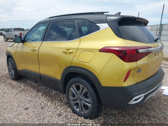 2021 KIA SELTOS S 3