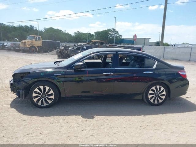 2017 HONDA ACCORD HYBRID EX-L 14
