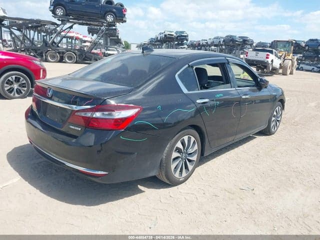 2017 HONDA ACCORD HYBRID EX-L 4