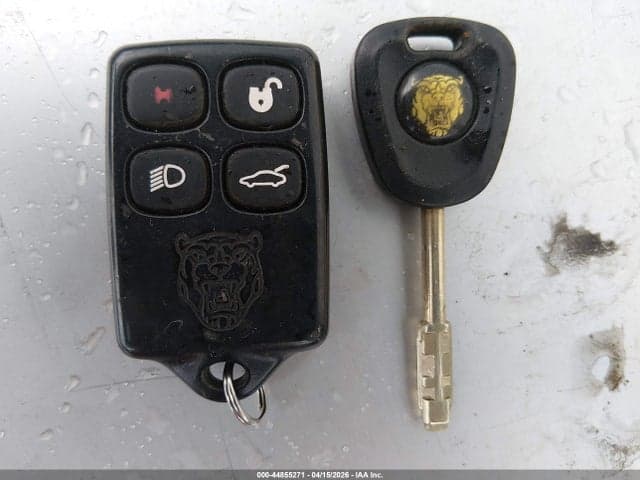 2000 JAGUAR XKR 11