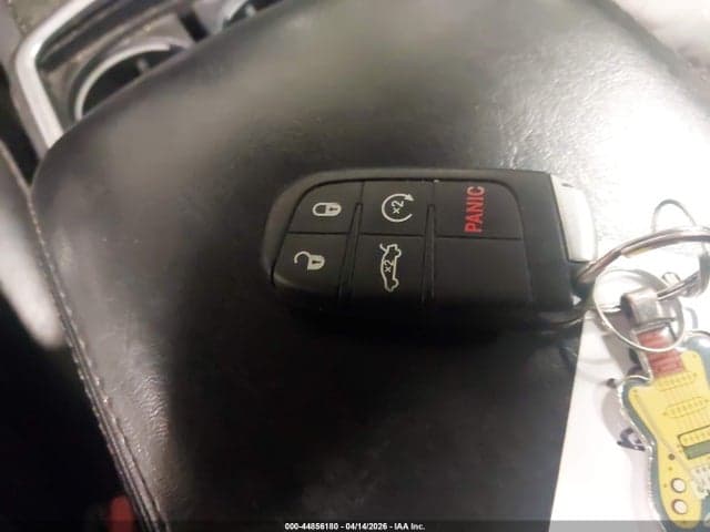 2019 CHRYSLER 300 LIMITED AWD 11