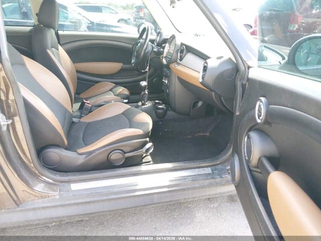 2011 MINI COOPER 5