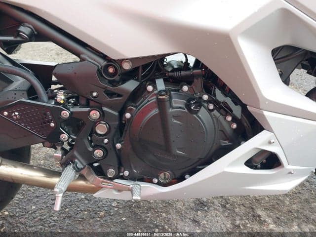 2025 KAWASAKI EX500 8