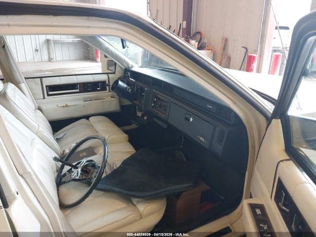 1986 CADILLAC DEVILLE FLEETWOOD 5