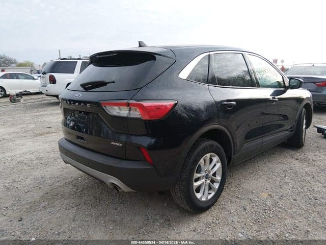2021 FORD ESCAPE SE 4