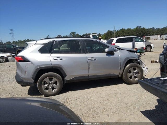 2024 TOYOTA RAV4 XLE 14