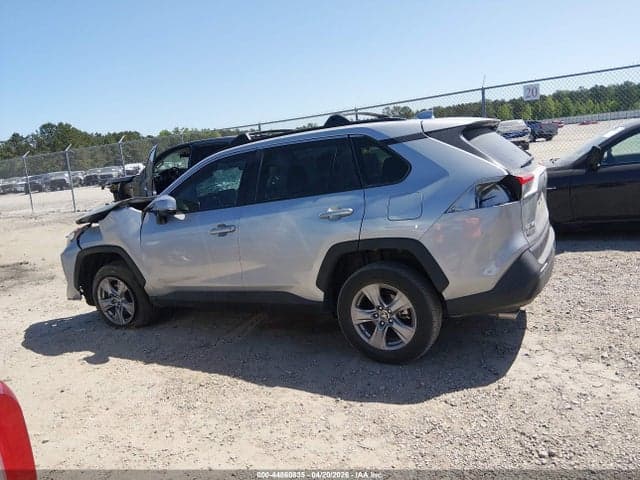 2024 TOYOTA RAV4 XLE 15