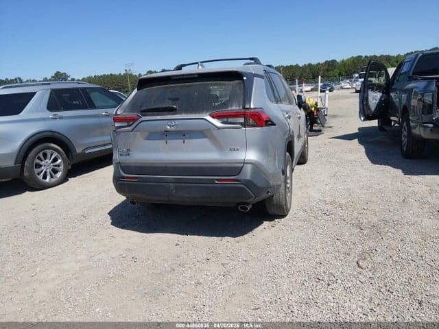 2024 TOYOTA RAV4 XLE 4