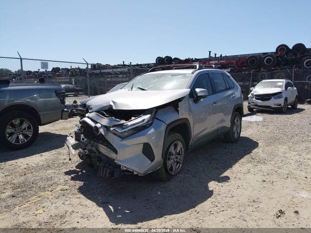 2024 TOYOTA RAV4 XLE 6