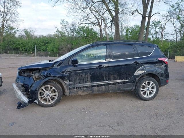 2017 FORD ESCAPE SE 14
