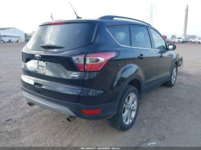 2017 FORD ESCAPE SE 4