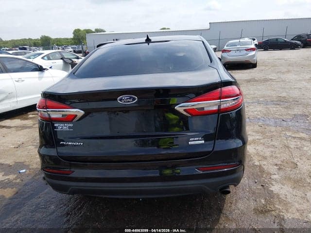 2019 FORD FUSION SEL 16