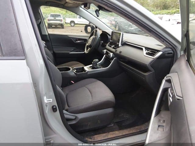2021 TOYOTA RAV4 XLE 5
