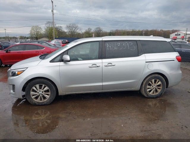 2017 KIA SEDONA LX 15