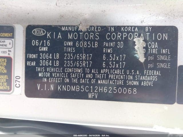 2017 KIA SEDONA LX 9