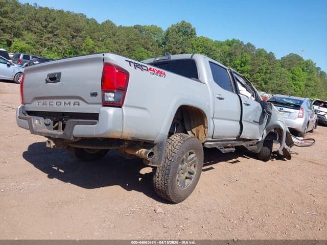 2019 TOYOTA TACOMA TRD SPORT 4