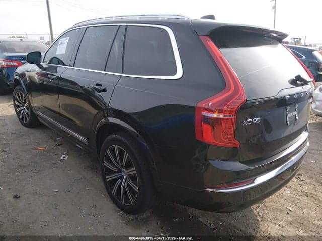 2023 VOLVO XC90 B6 PLUS 7-SEATER 3