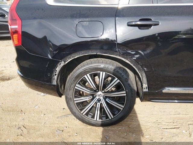 2023 VOLVO XC90 B6 PLUS 7-SEATER 6