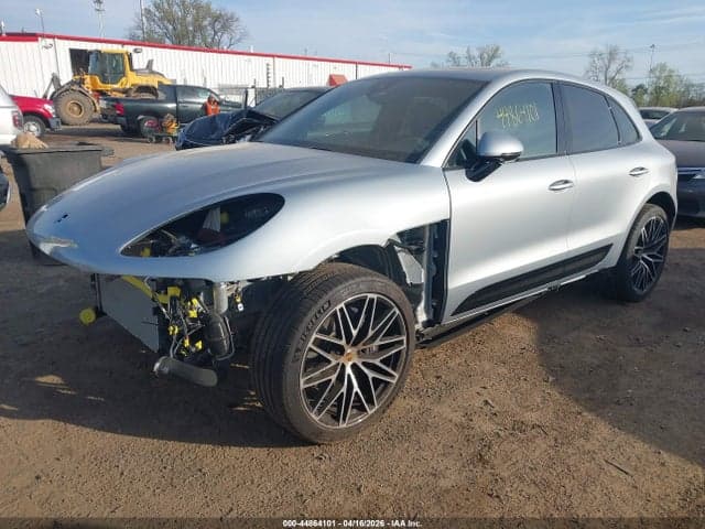 2026 PORSCHE MACAN T 2