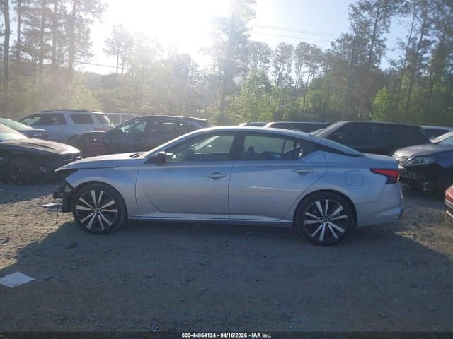 2022 NISSAN ALTIMA SR FWD 14