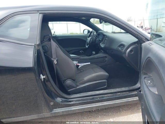 2019 DODGE CHALLENGER SXT 5