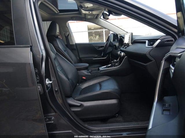 2020 TOYOTA RAV4 HYBRID LIMITED 5