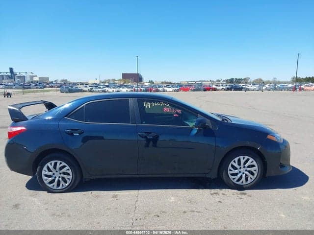 2017 TOYOTA COROLLA LE 13