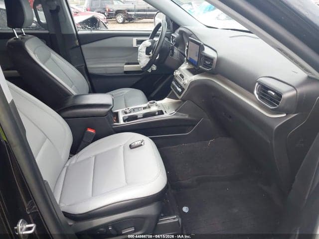 2021 FORD EXPLORER XLT 5