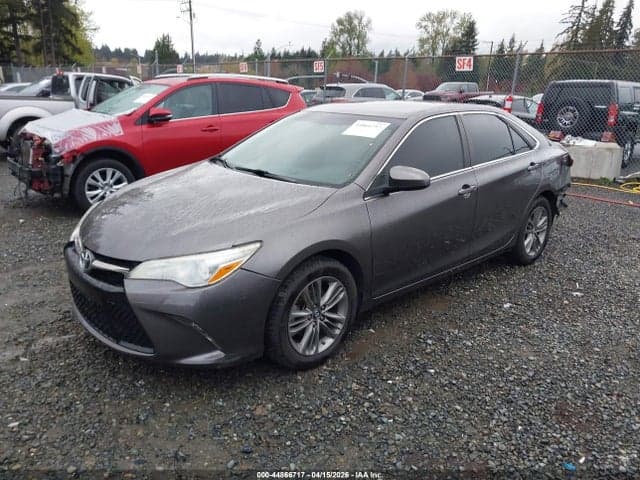 2017 TOYOTA CAMRY SE 2