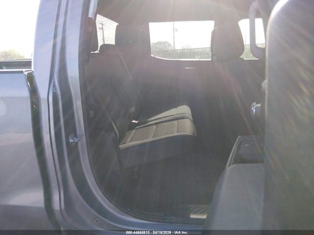 2025 CHEVROLET SILVERADO 1500 8