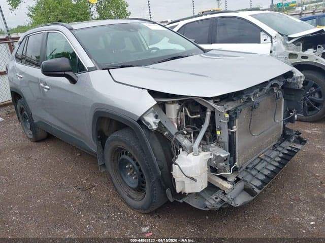 2020 TOYOTA RAV4 LE 1