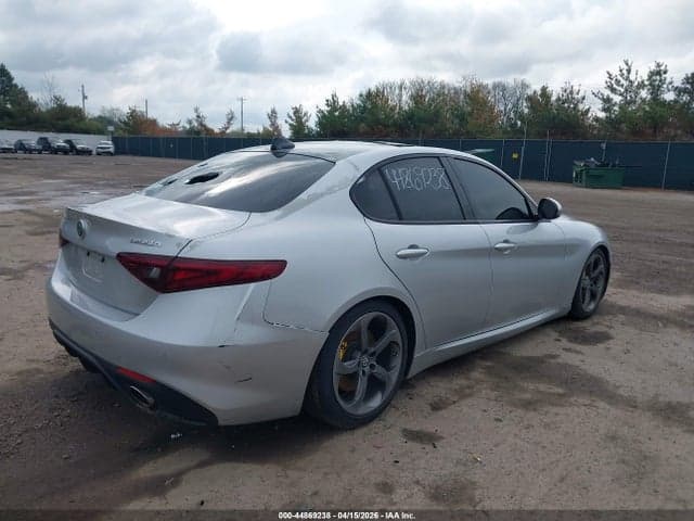 2017 ALFA ROMEO GIULIA TI AWD 4
