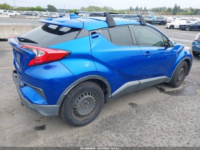 2019 TOYOTA C-HR LE 4