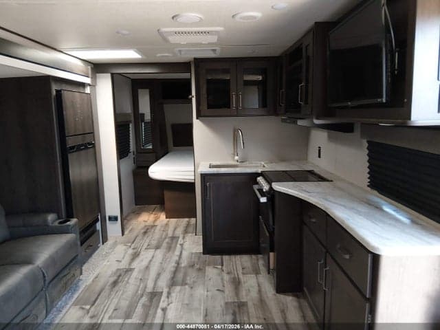 2022 GRAND DESIGN TRANSCEND XPLOR 221R 5
