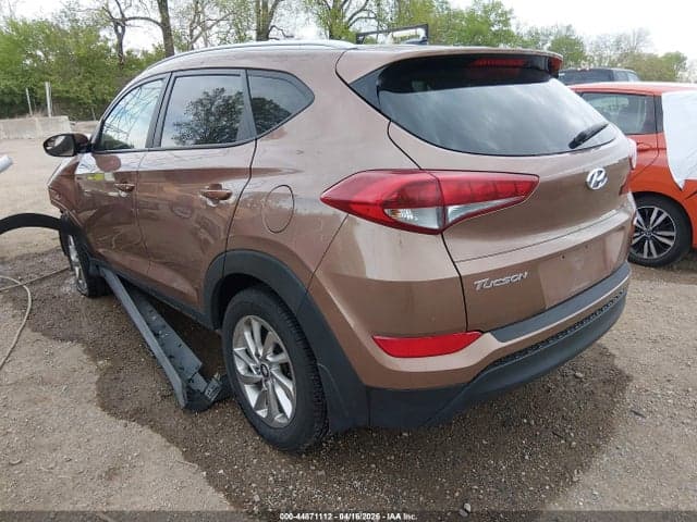 2017 HYUNDAI TUCSON SE 3