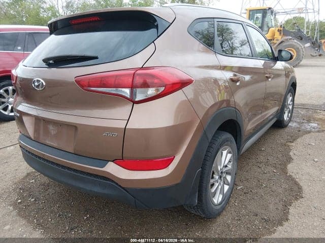 2017 HYUNDAI TUCSON SE 4