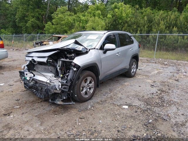 2025 TOYOTA RAV4 XLE 2