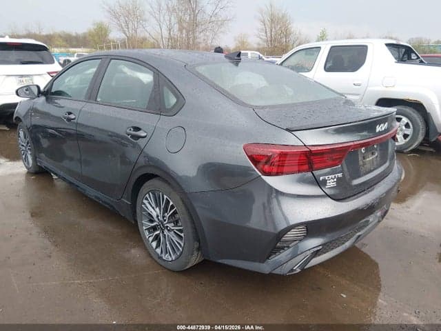 2023 KIA FORTE GT-LINE 3