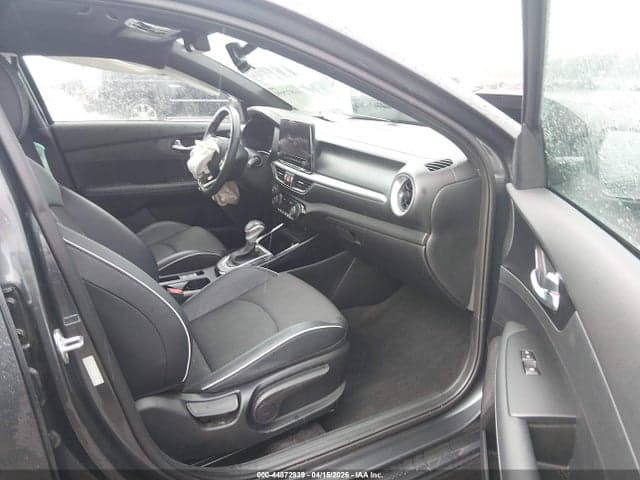 2023 KIA FORTE GT-LINE 5