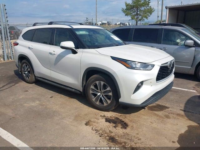 2020 TOYOTA HIGHLANDER XLE - 1