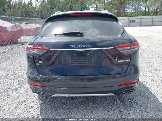 2021 MASERATI LEVANTE GRANLUSSO 17